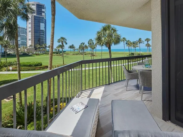 4551 Gulf Shore Blvd N 204, Naples, Florida 34103