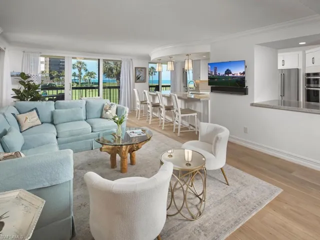 4551 Gulf Shore Blvd N 204, Naples, Florida 34103