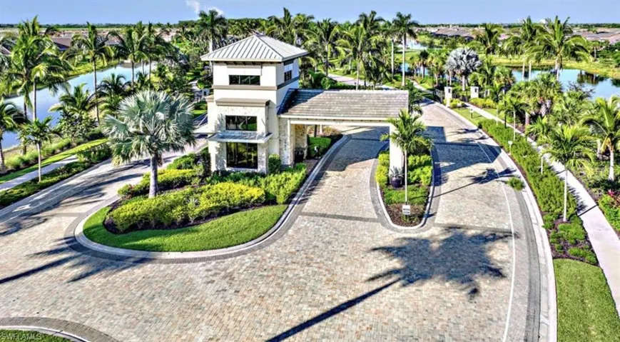 Esplanade by the Islands