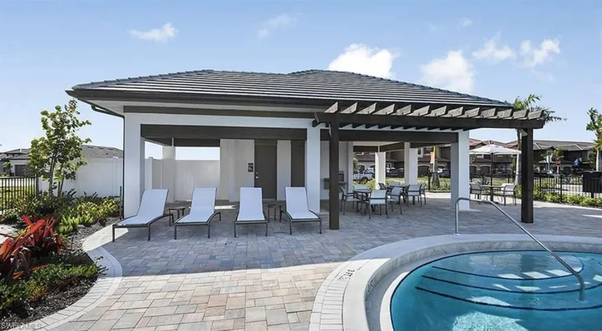 Esplanade by the Islands