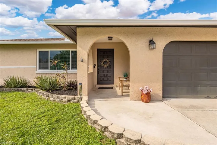 2439 Ephraim Ave, Fort Myers, Florida 33907