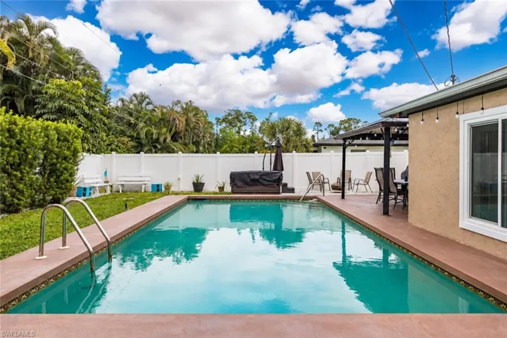 2439 Ephraim Ave, Fort Myers, Florida 33907