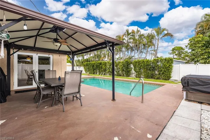 2439 Ephraim Ave, Fort Myers, Florida 33907