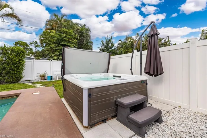 2439 Ephraim Ave, Fort Myers, Florida 33907