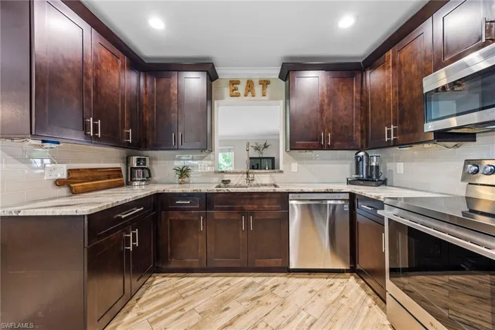 2439 Ephraim Ave, Fort Myers, Florida 33907
