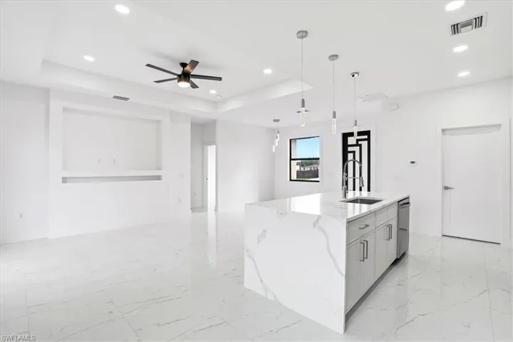 1919  Crawford N AVE, Lehigh Acres, FL 33971