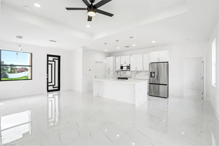 1919  Crawford N AVE, Lehigh Acres, FL 33971