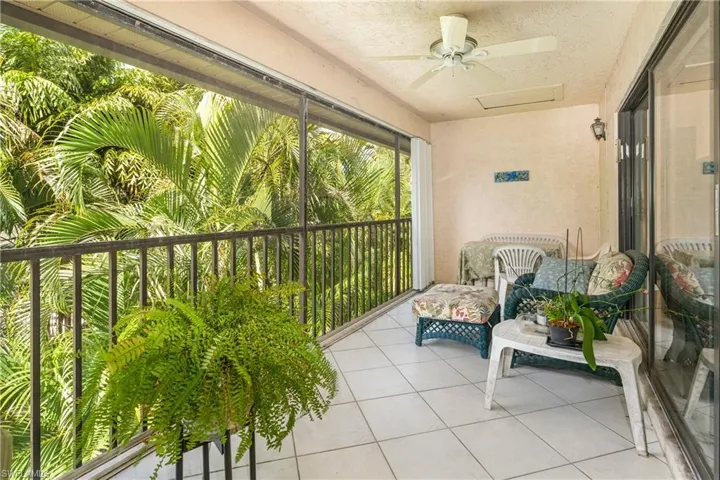 990 8th St S # 2a, Naples Fl 34102