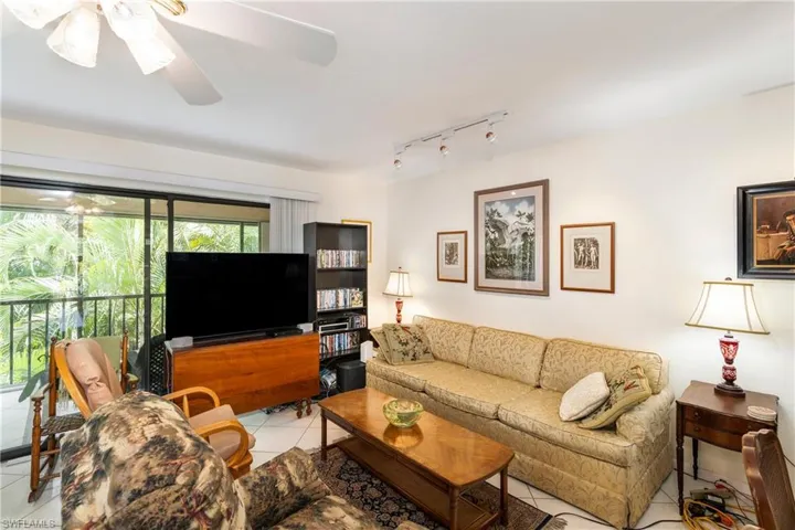 990 8th St S # 2a, Naples Fl 34102