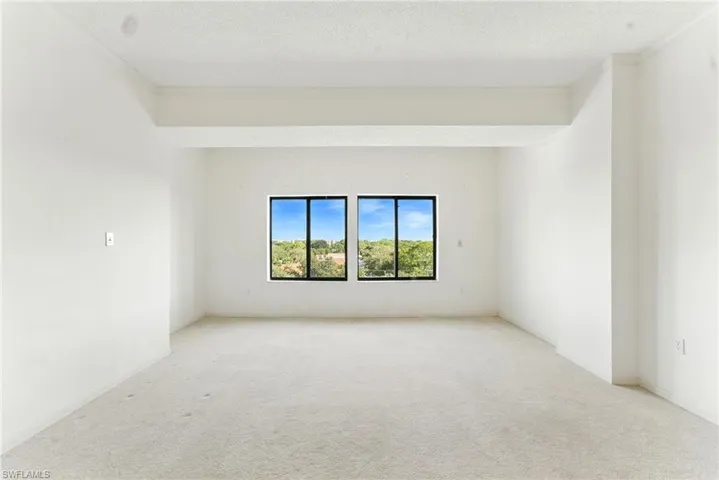 900  Arbor Lake  DR, Naples, FL 34110