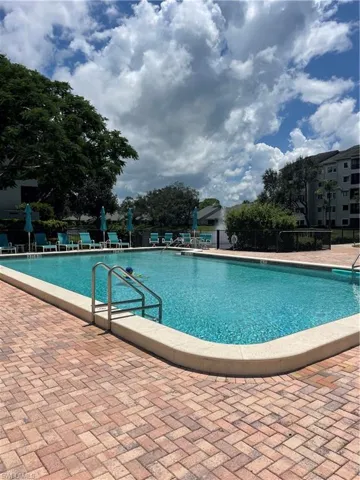 900  Arbor Lake  DR, Naples, FL 34110