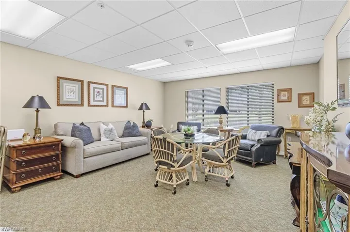 900  Arbor Lake  DR, Naples, FL 34110