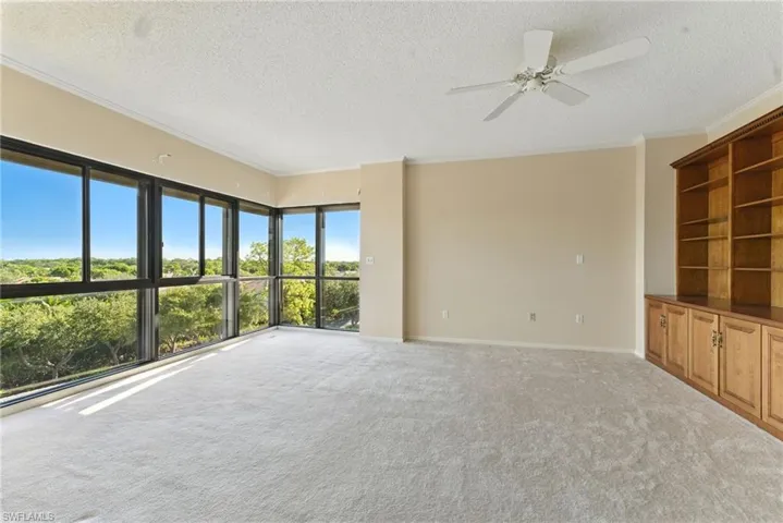 900  Arbor Lake  DR, Naples, FL 34110