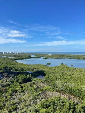 900  Arbor Lake  DR, Naples, FL 34110