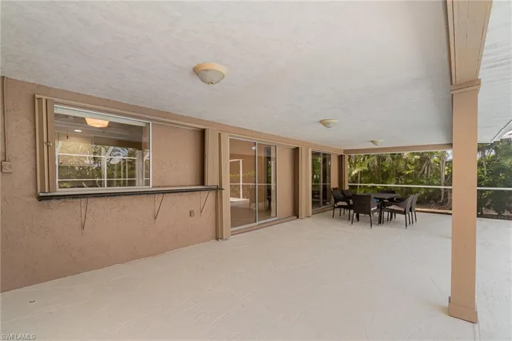 Generously oversized lanai under truss.