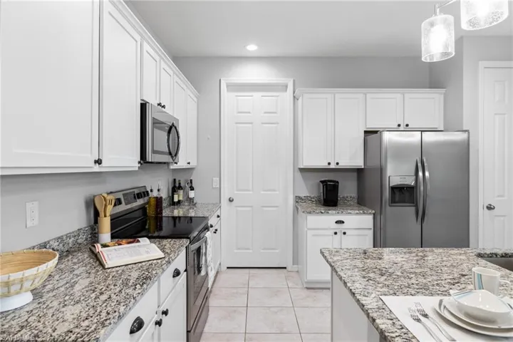 918 Sw 32nd Ter, Cape Coral Fl 33914