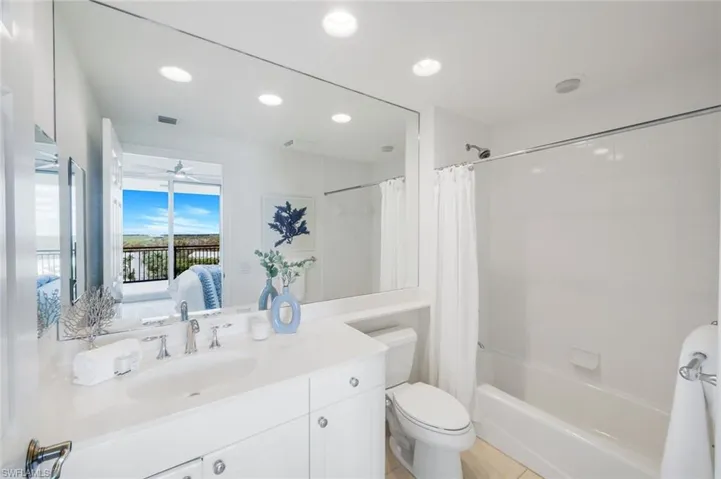 Full guest bath 2 insuite
