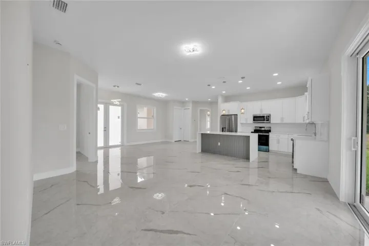 2715 10th St W, Lehigh Acres, Florida 33971