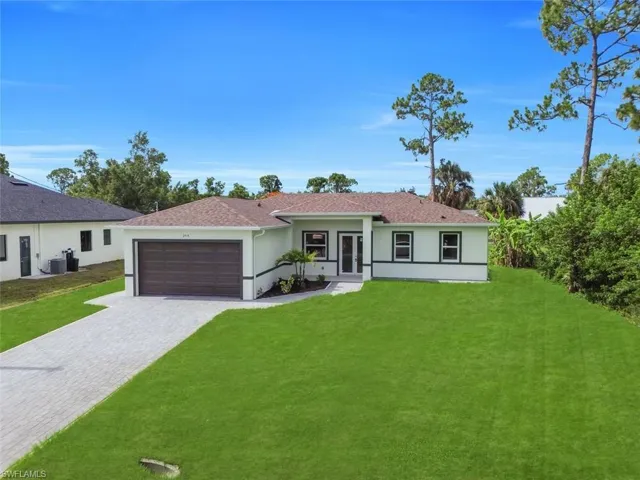 2715 10th St W, Lehigh Acres, Florida 33971