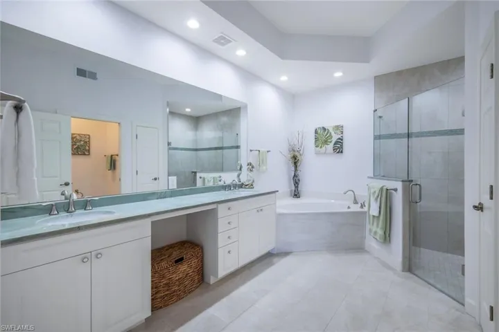 Owners bathroom