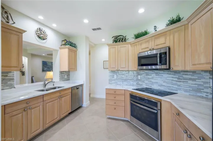 2355  Mont Claire  DR, Naples, FL 34109