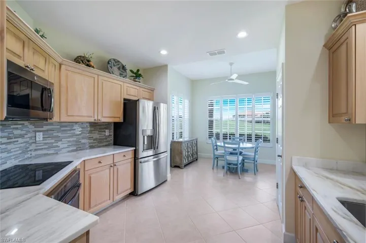 2355  Mont Claire  DR, Naples, FL 34109
