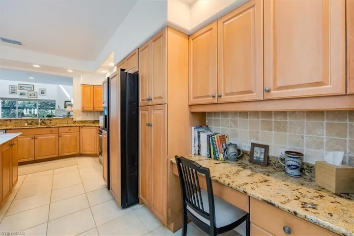 3868  CLIPPER COVE  DR, Naples, FL 34112