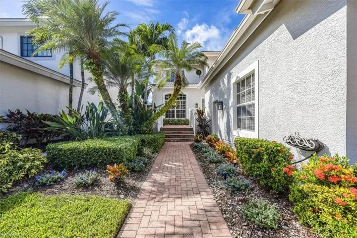 3868  CLIPPER COVE  DR, Naples, FL 34112