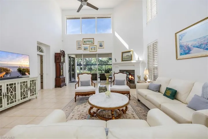 3868  CLIPPER COVE  DR, Naples, FL 34112