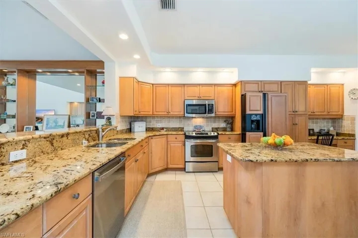 3868  CLIPPER COVE  DR, Naples, FL 34112
