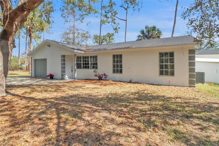 3740  21st SW AVE, Naples, FL 34117