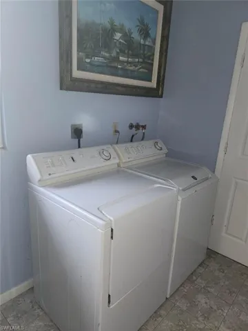 112 Kerr Cir, Lehigh Acres, Florida 33936