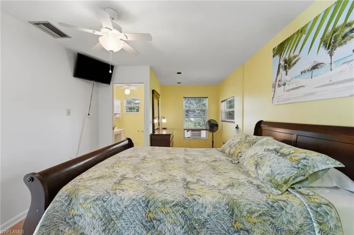 902 El Dorado Pkwy E, Cape Coral, Florida 33904