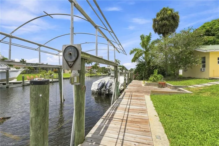 902 El Dorado Pkwy E, Cape Coral, Florida 33904