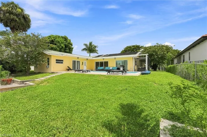902 El Dorado Pkwy E, Cape Coral, Florida 33904