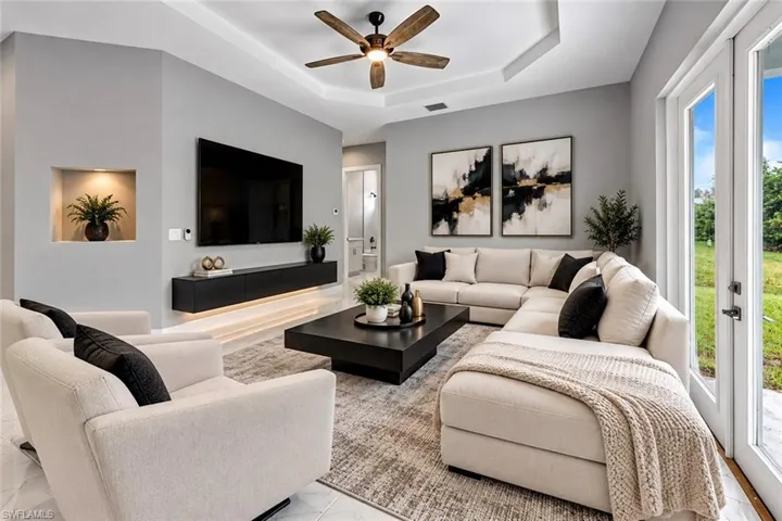 426 Mercedes Ct, Lehigh Acres, Florida 33972