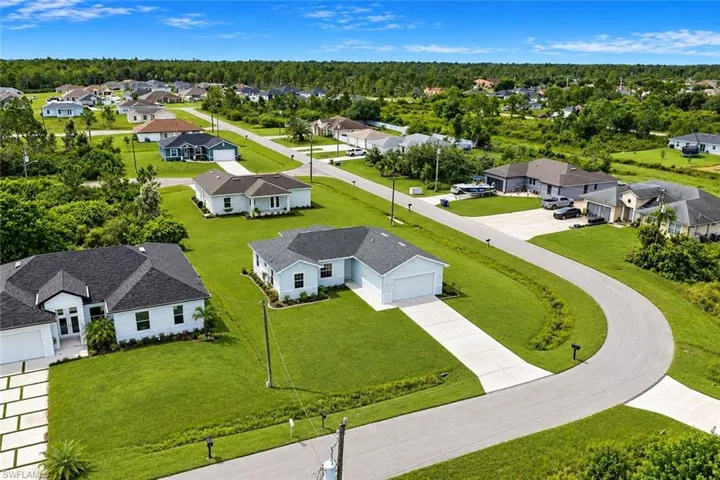 426 Mercedes Ct, Lehigh Acres, Florida 33972