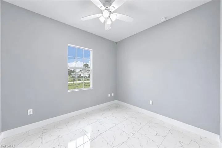 426 Mercedes Ct, Lehigh Acres, Florida 33972