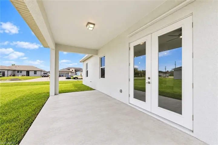 426 Mercedes Ct, Lehigh Acres, Florida 33972