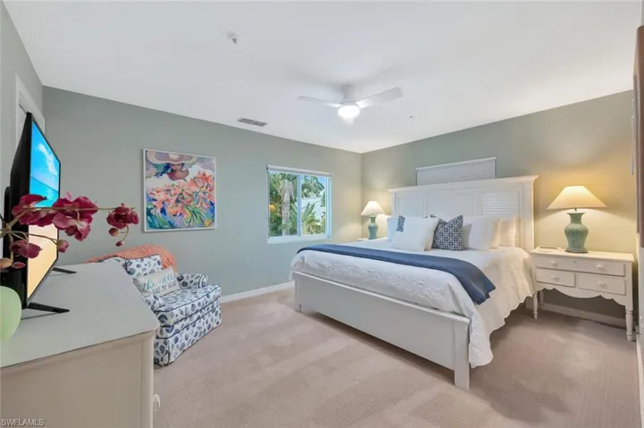 Primary Bedroom/King Bed