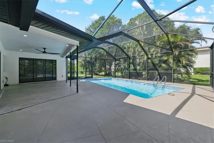 4396  Beechwood Lake  DR, Naples, FL 34112