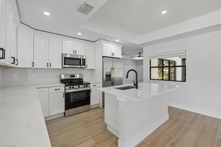 4396  Beechwood Lake  DR, Naples, FL 34112