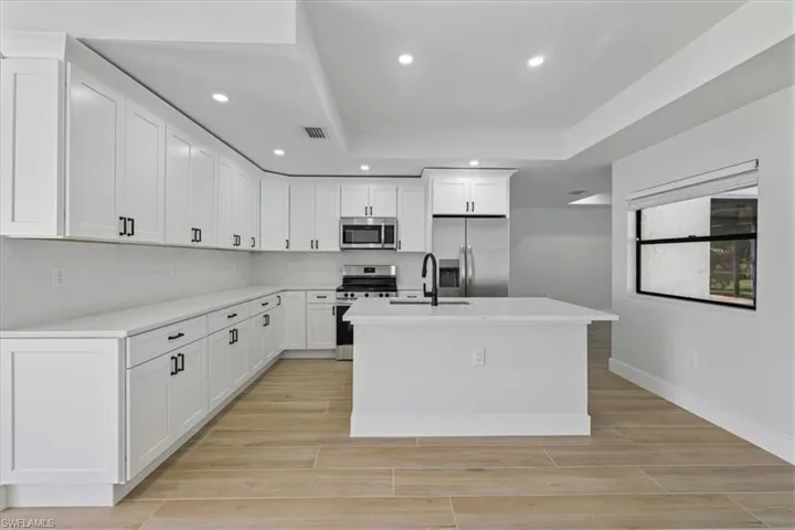 4396  Beechwood Lake  DR, Naples, FL 34112