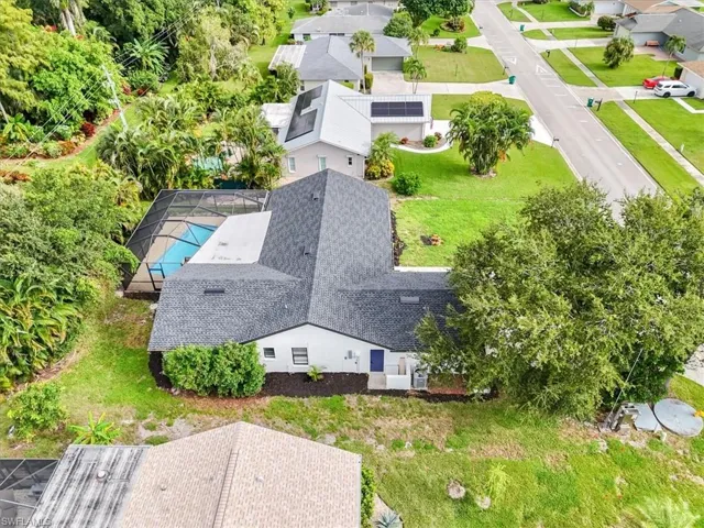 4396  Beechwood Lake  DR, Naples, FL 34112