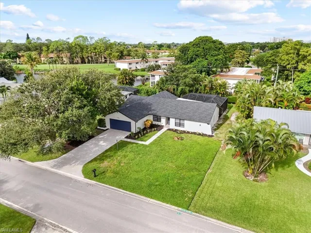 4396  Beechwood Lake  DR, Naples, FL 34112