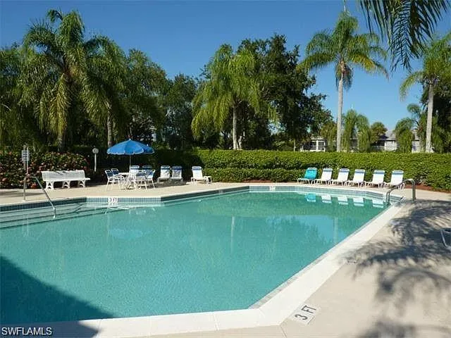 8200 Twelve Oaks Cir 423, Naples, Florida 34113