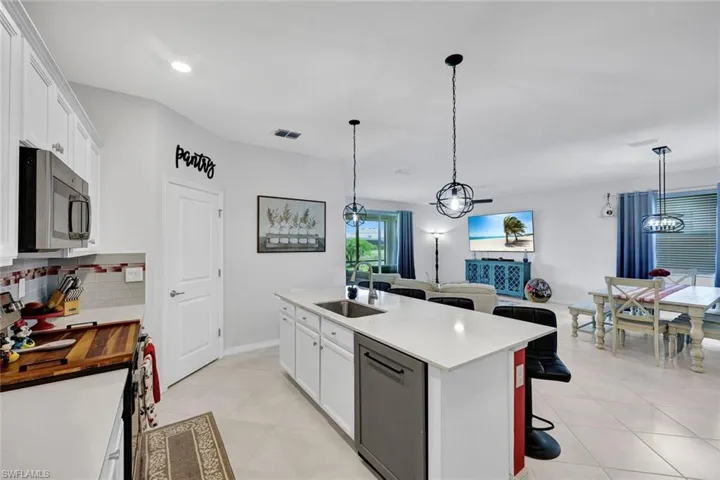 2622 Scarlet Way, Naples, Florida 34120