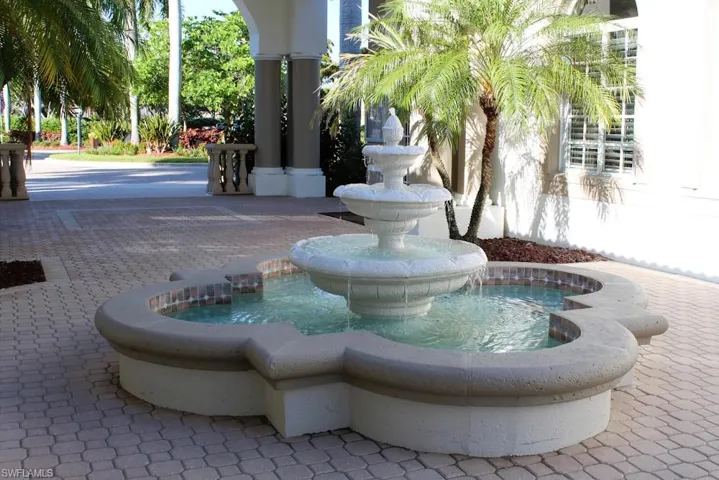 15605 Ocean Walk Cir 303, Fort Myers, Florida 33908