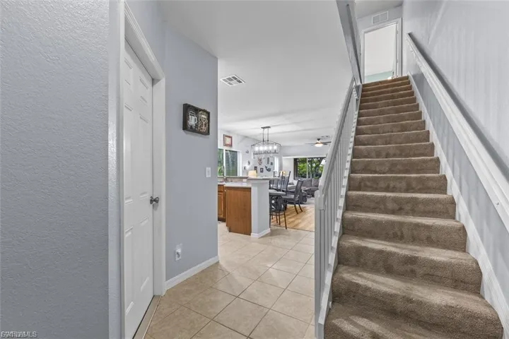 8169 Pacific Beach Dr, Fort Myers, Florida 33966