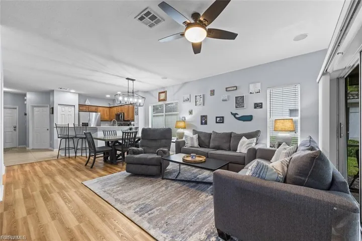 8169 Pacific Beach Dr, Fort Myers, Florida 33966